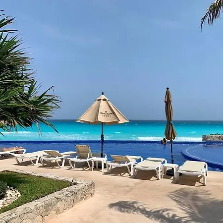 *Turquoise Escape- Beachfront Studio By Casa Paraiso* Cancun Exterior photo