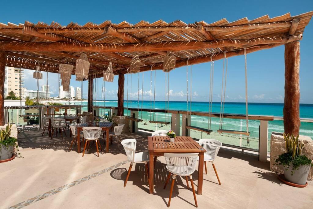*turquoise Escape- Beachfront By Casa Paraiso*