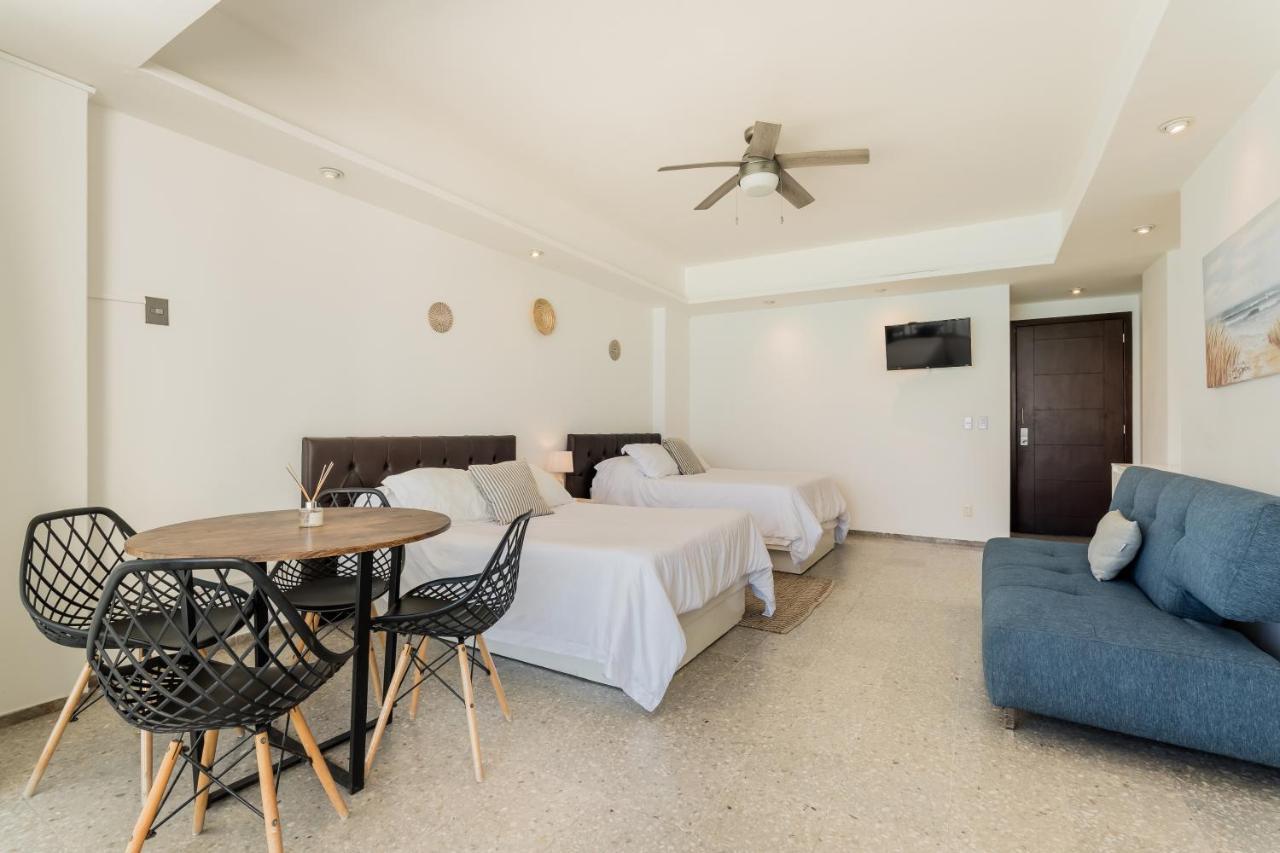 *turquoise Escape- Beachfront By Casa Paraiso* Apartment Cancun